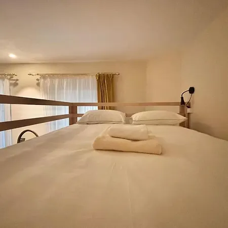 Lovely Flat Nearby Piazza Maggiore Apartment *