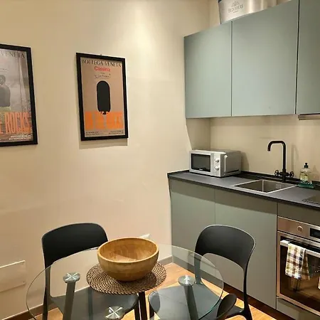 Lovely Flat Nearby Piazza Maggiore Apartment *